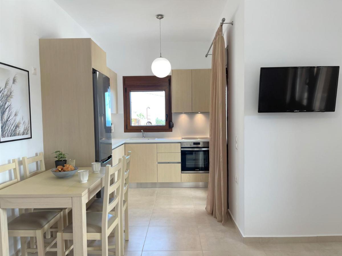 Blue Coast - Seaside Apartment Keratokampos Exterior photo