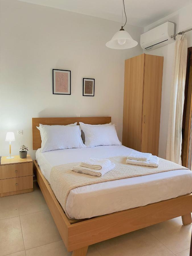 Blue Coast - Seaside Apartment Keratokampos Exterior photo